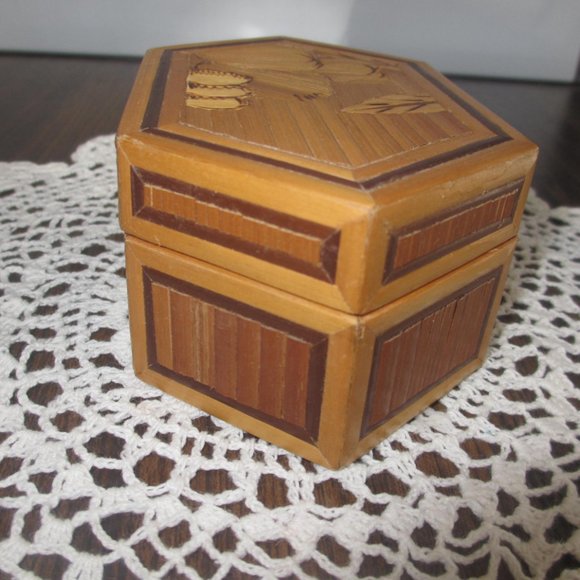Vintage Wood Box Straw Inlay Box Retro Souvenir Lidded Box Country Cottage Retro - Picture 5 of 12